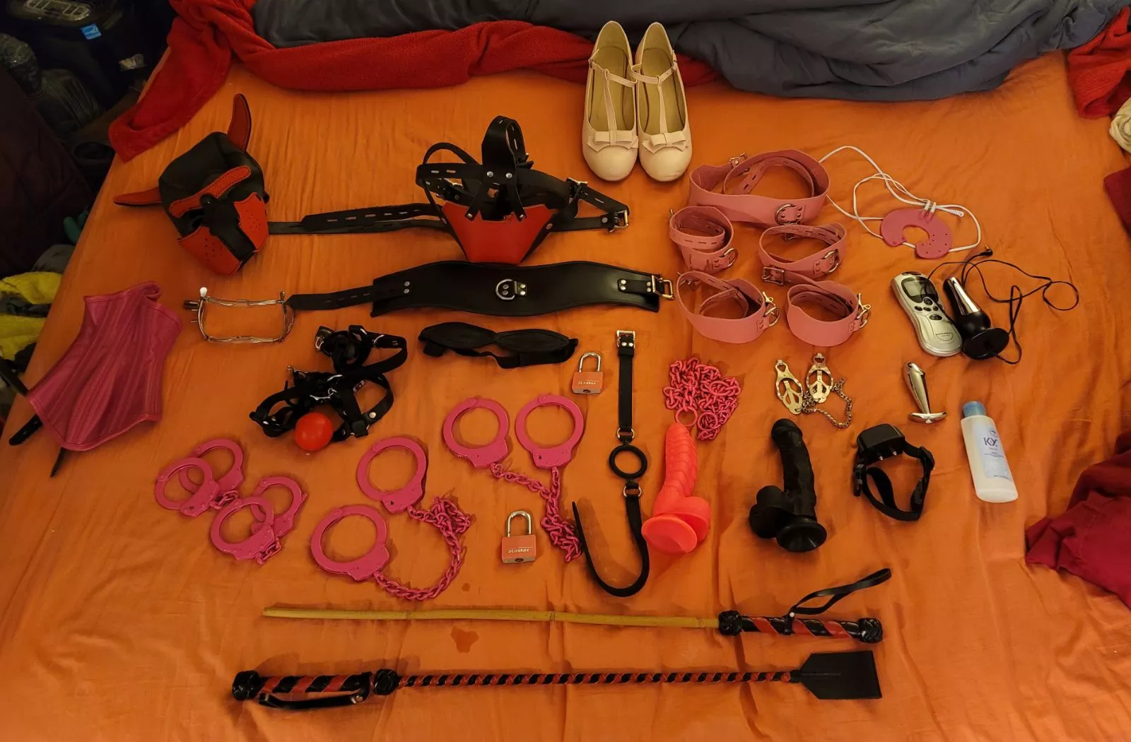 Let's have fun 😈 what are your favourite toys?