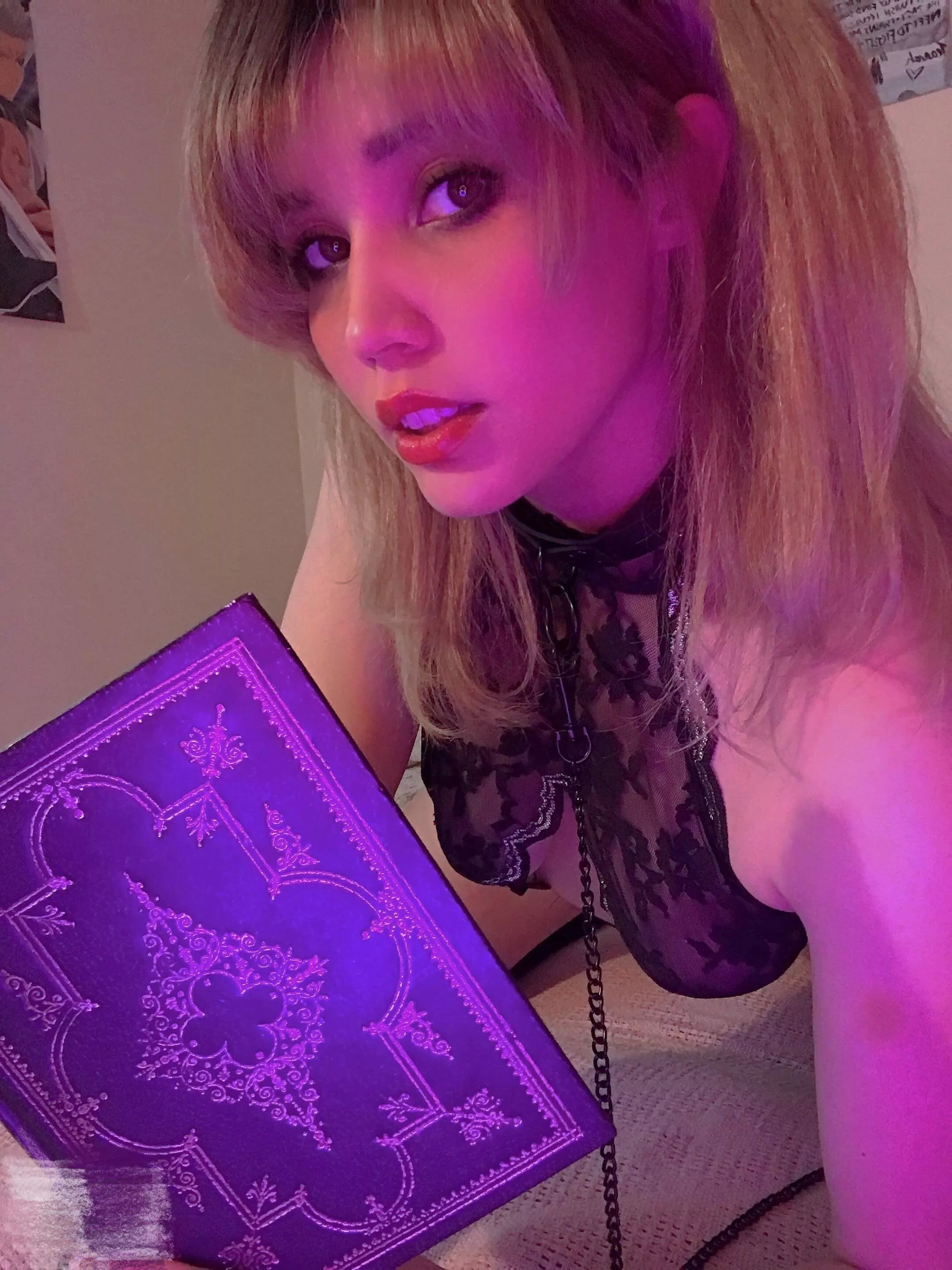 Let’s have fun😈💜 Let’s have fun😈💜