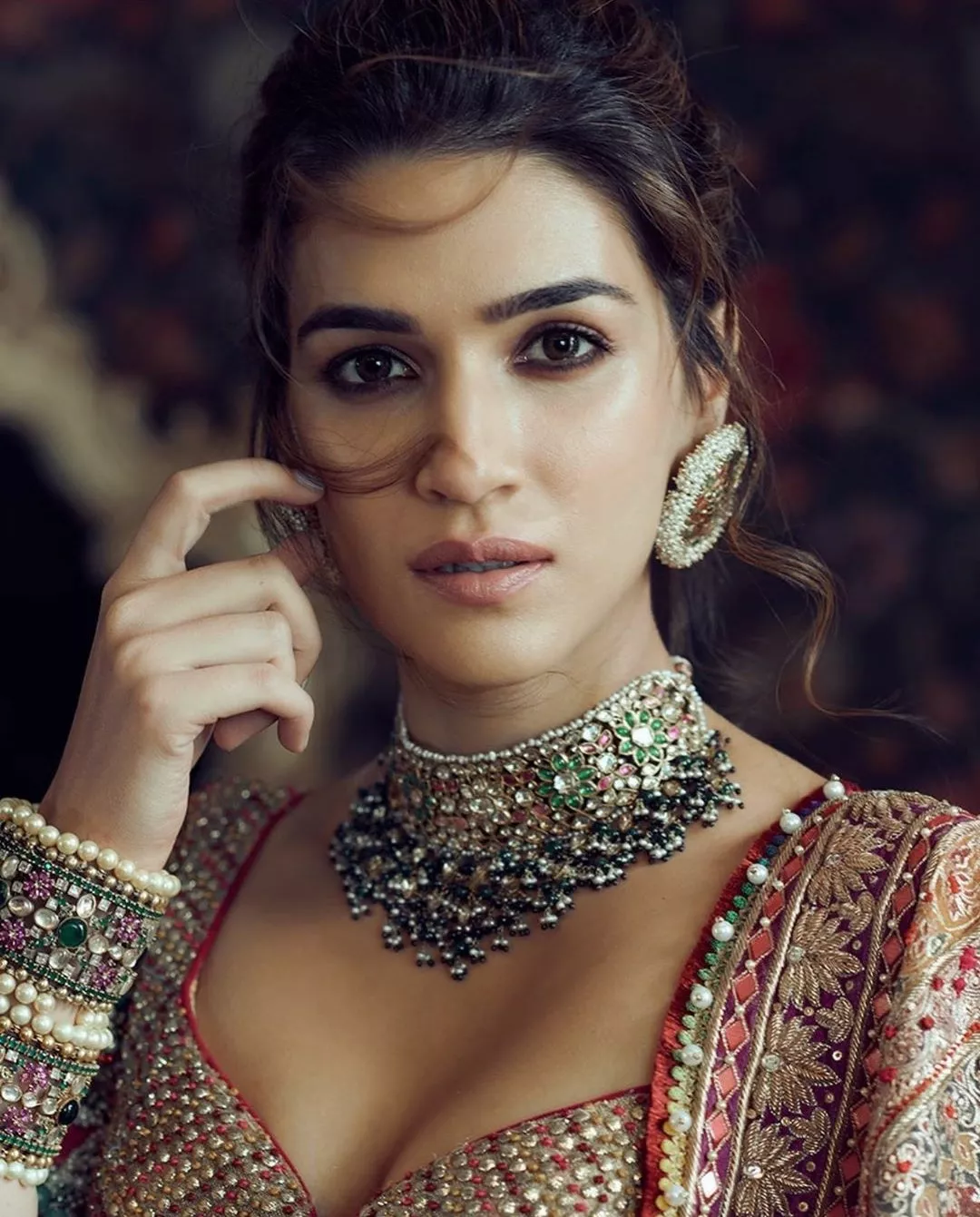 Lets jerk off to Kriti sanon Lets jerk off to Kriti sanon