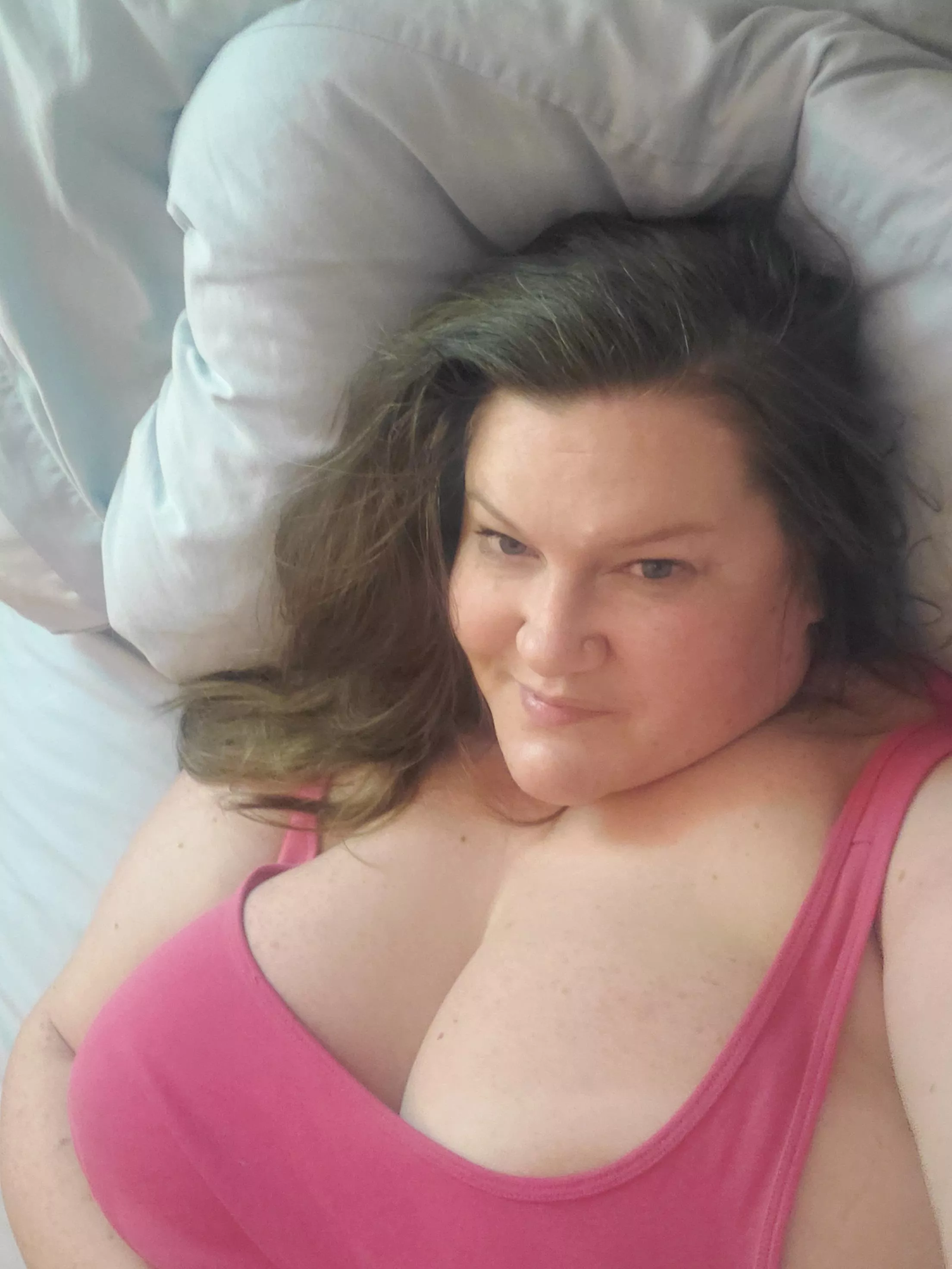 Let's just stay in bed and play today 😈💋 [F49]