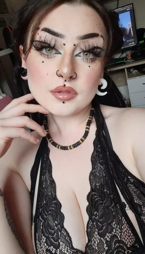 Let's keep each other company?๐
 $3 for Mommy and her big milkers๐ฆ 70% off to celebrate my return + XXX explicit video of your choice to get started!