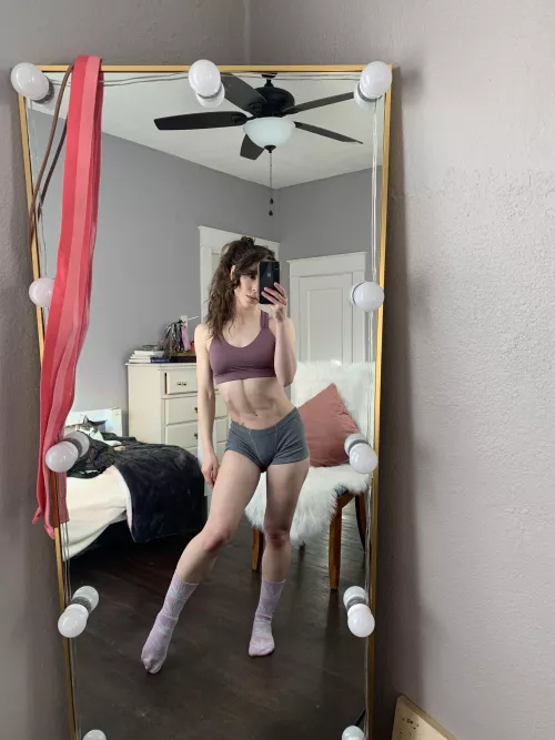 Let’s play a game…I’ll wrap these legs around you and you’ll see if you can get free 😈 Let’s play a game…I’ll wrap these legs around you and you’ll see if you can get free 😈