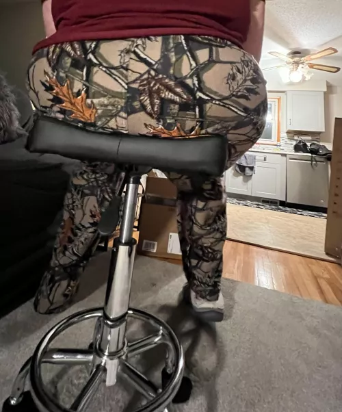Lets See How Long This Little Stool Can Last ๐คฃ