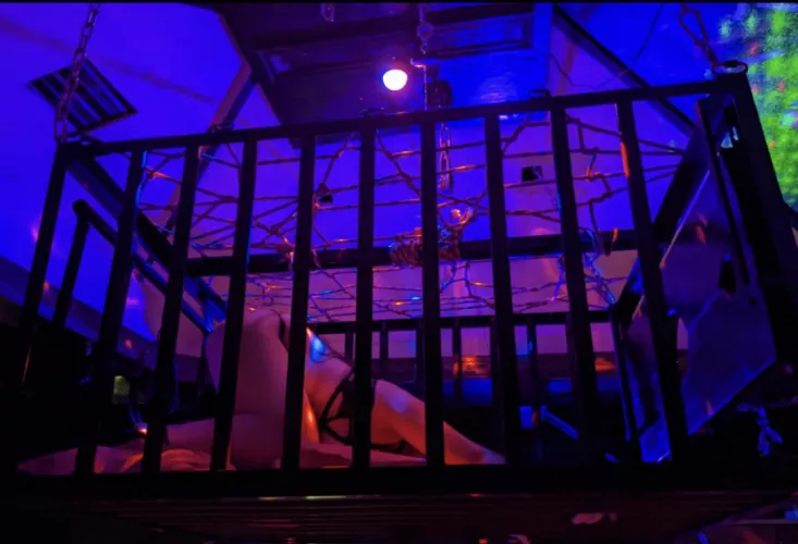 Let’s see those legs. ClubHouse (805) Swingers Party March 5th 2022