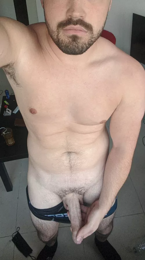 let's spend the entire of valentine's in (m)y bedroom ? ποΈ