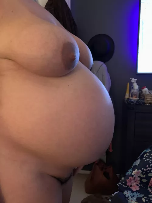 Let’s trade and have fun Kik nahawz01