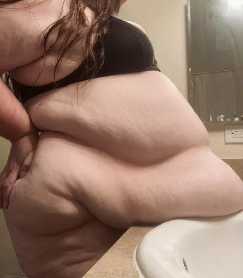 Letting my big belly rest on the counter Letting my big belly rest on the counter