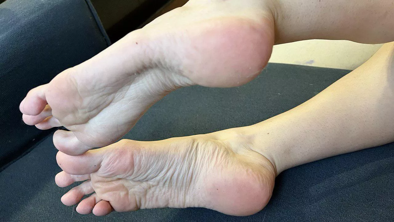 Lick and clean my soles mm