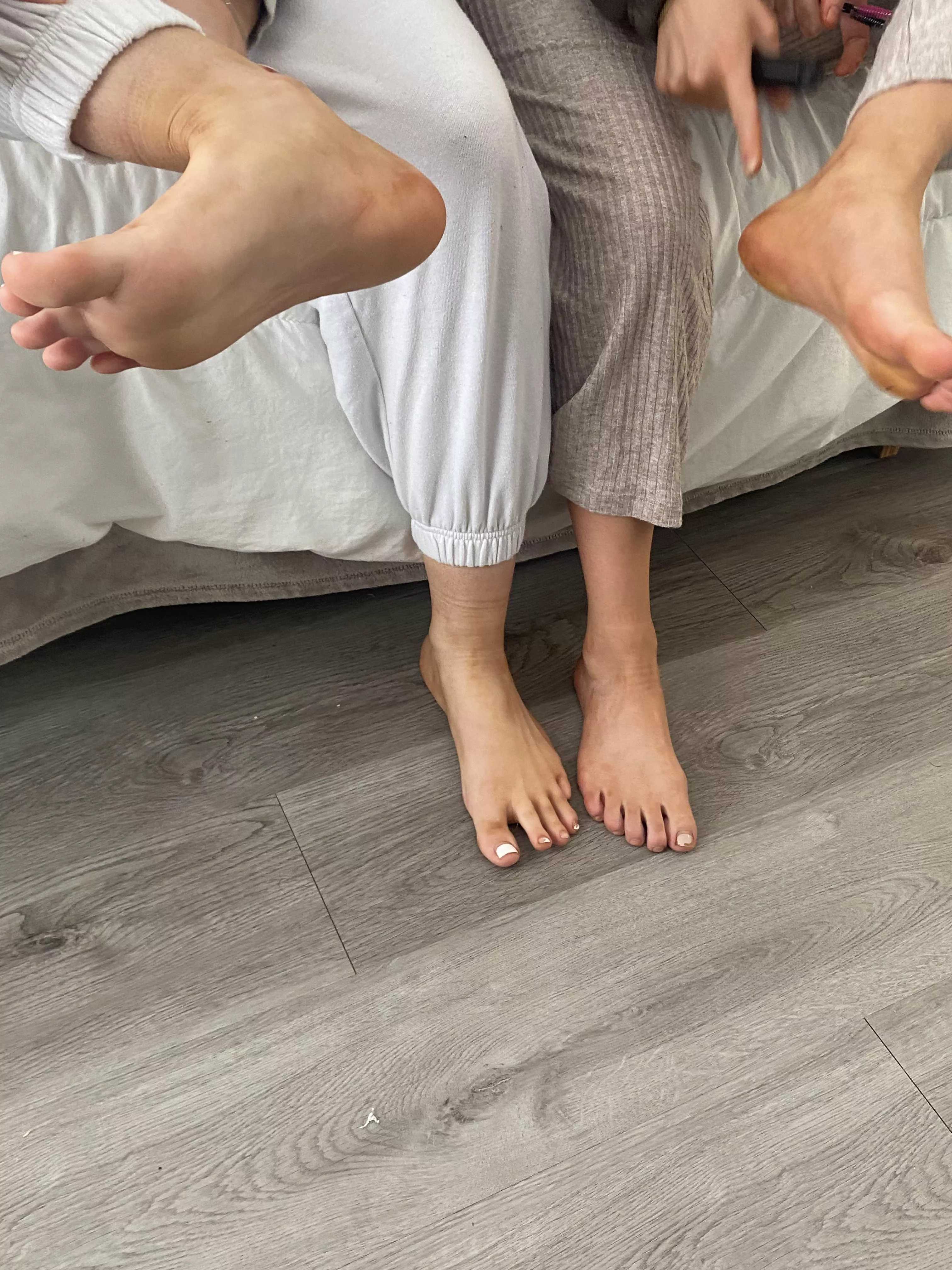 Lick our feet please! Lick our feet please!