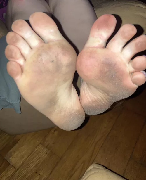 Lick up my filthy soles