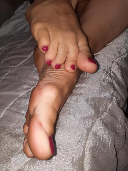 Lick...toe by toe...😉👍🏻 Lick...toe by toe...😉👍🏻