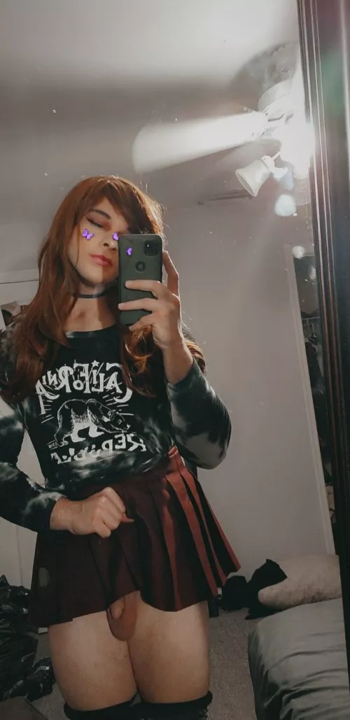 Like if u think im cute 🥰 Like if u think im cute 🥰