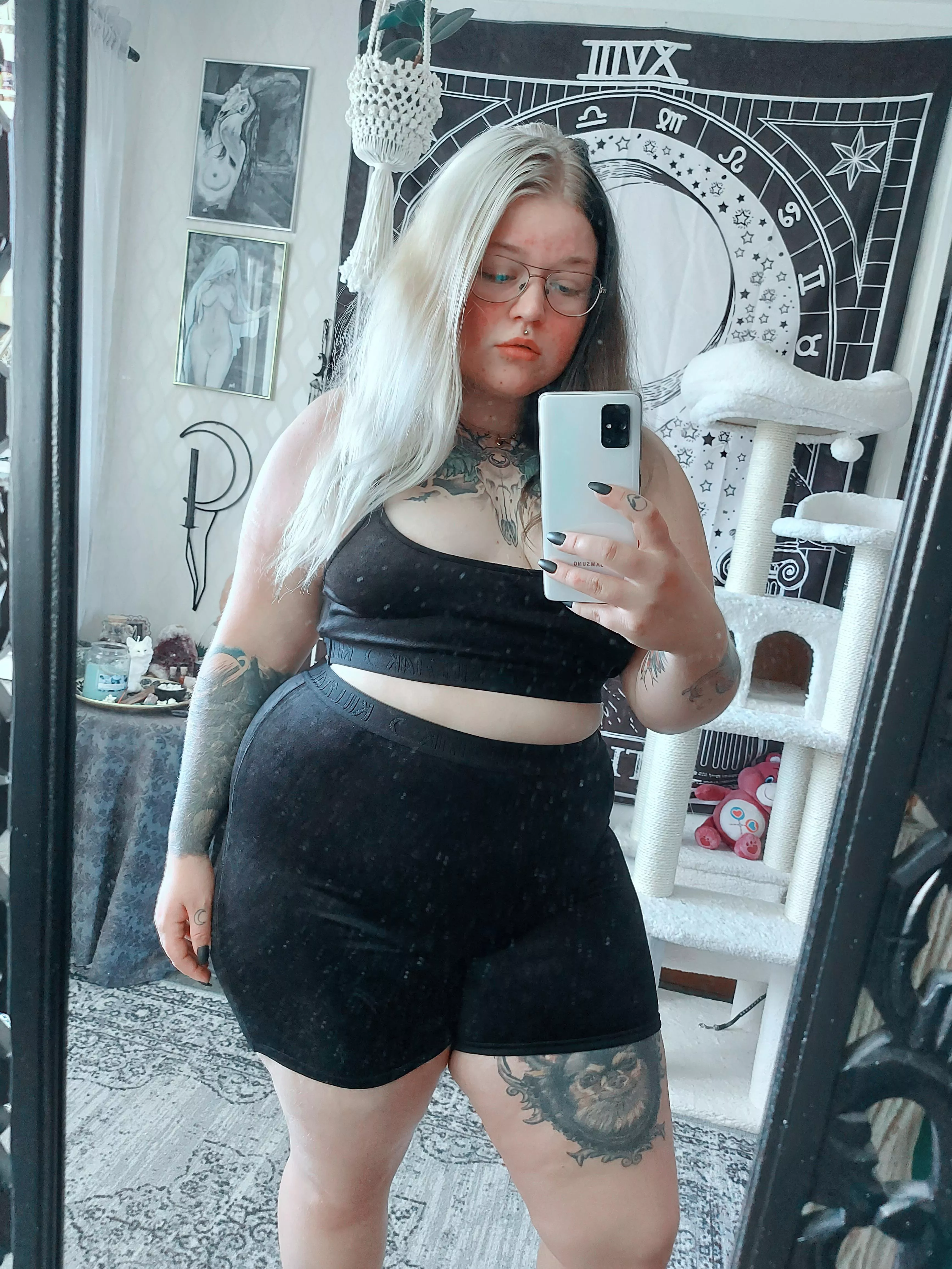 like my new killstar set? ?