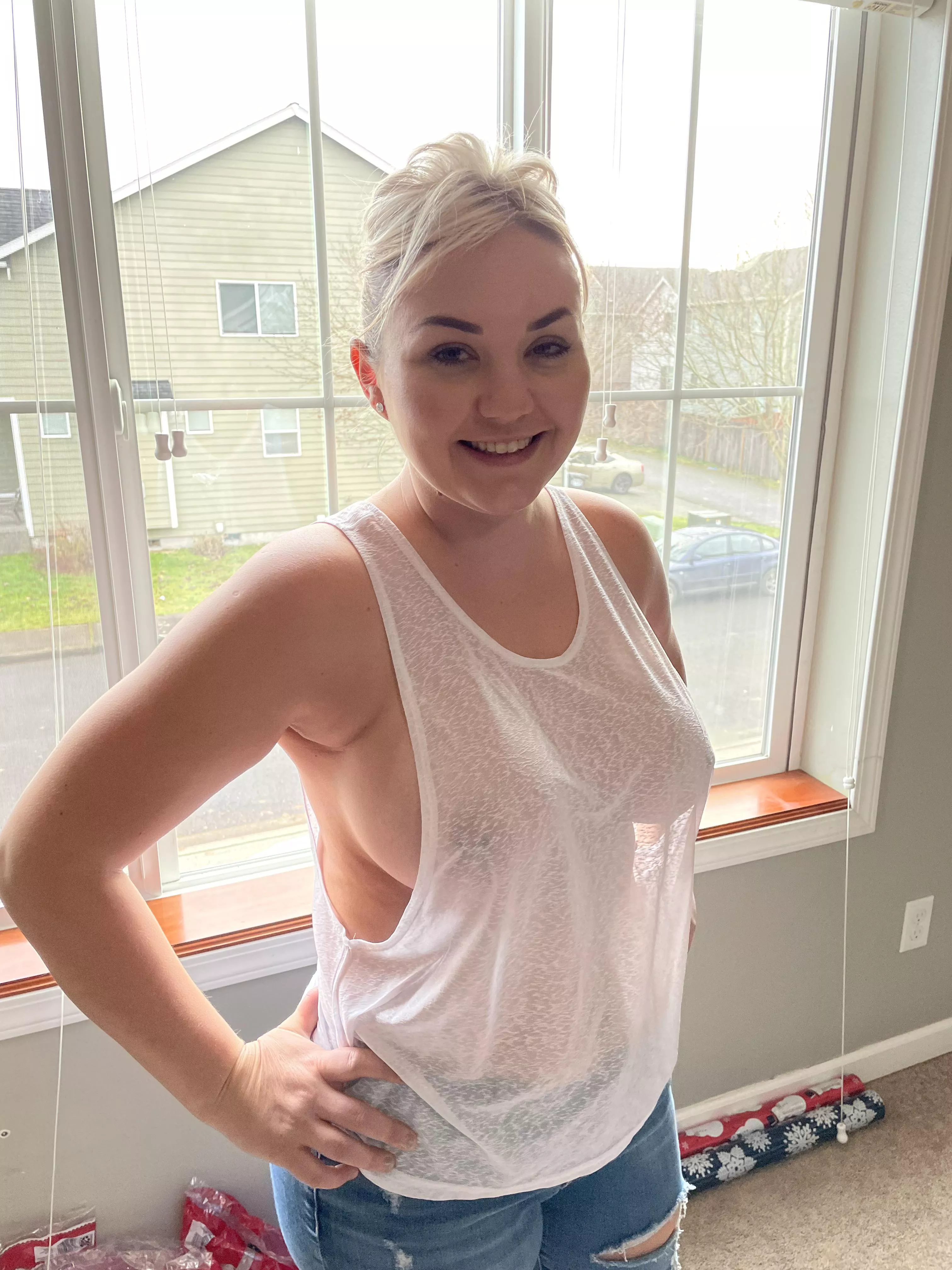Like my new tank top? Like my new tank top?
