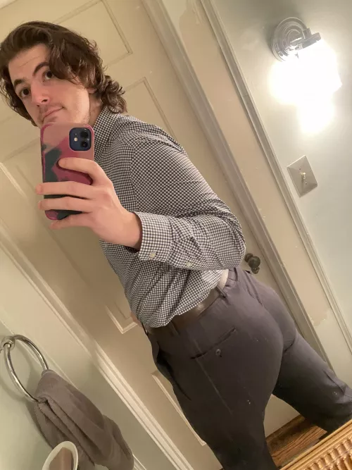 Like my outfit for work??