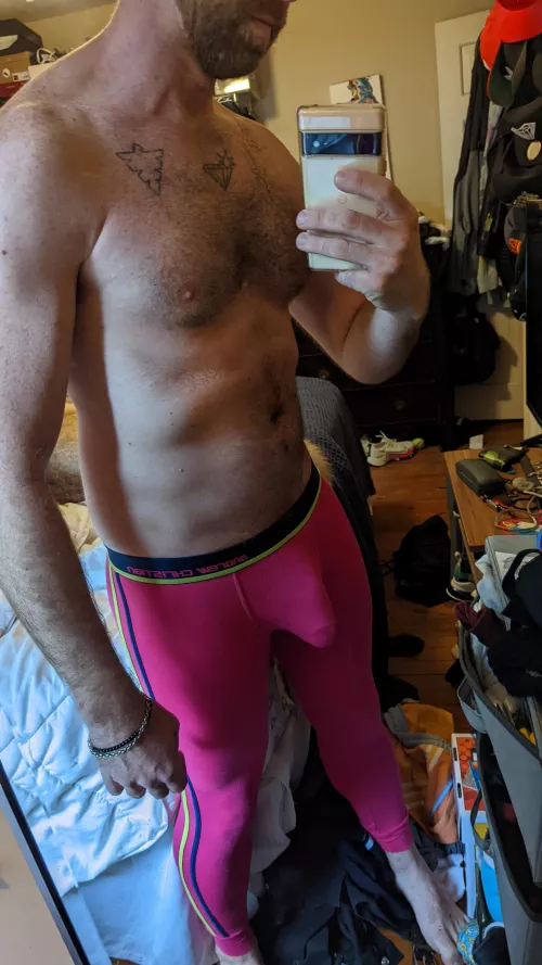 Like my pink tights?