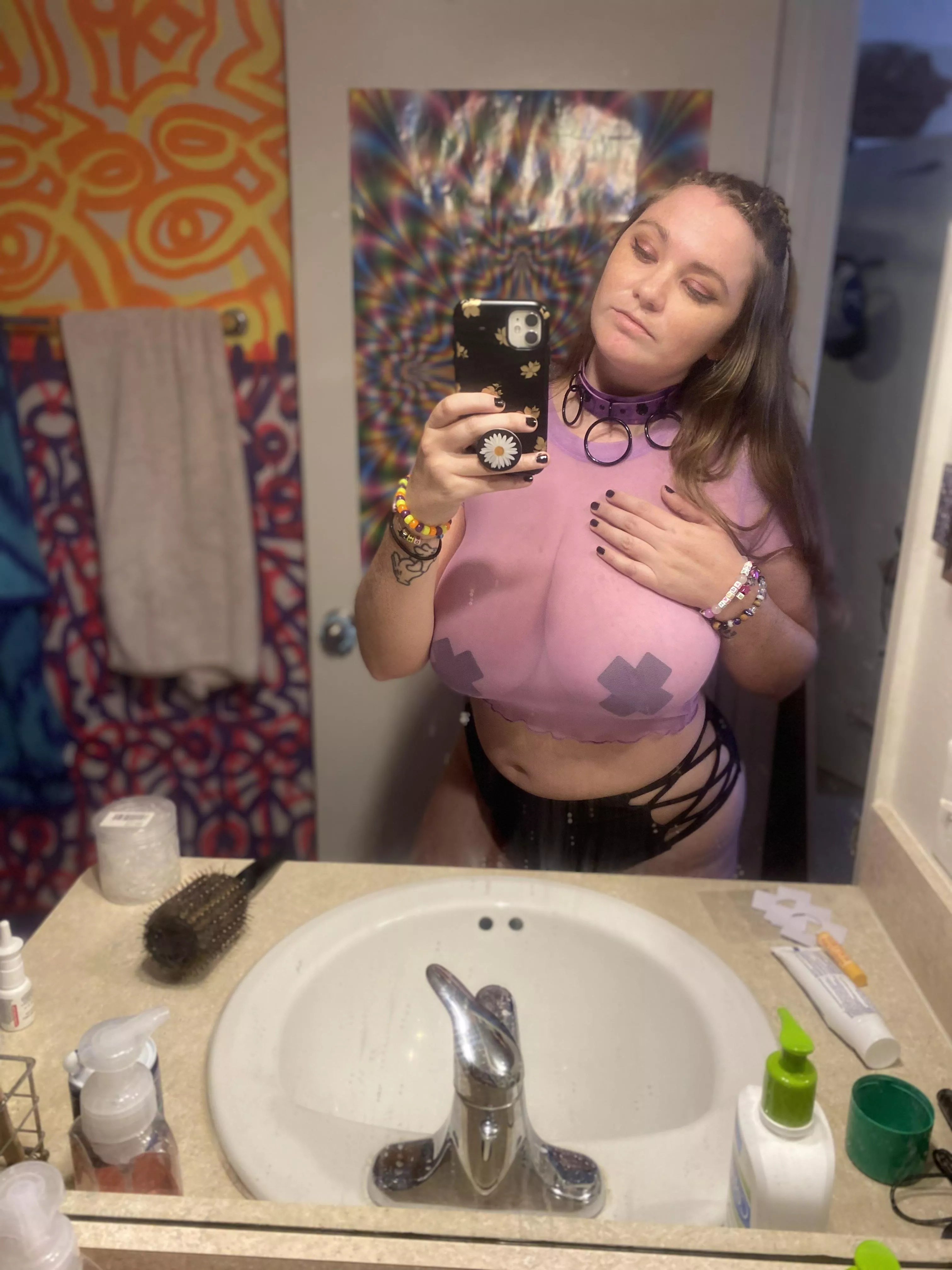 Like my rave outfit? 😸