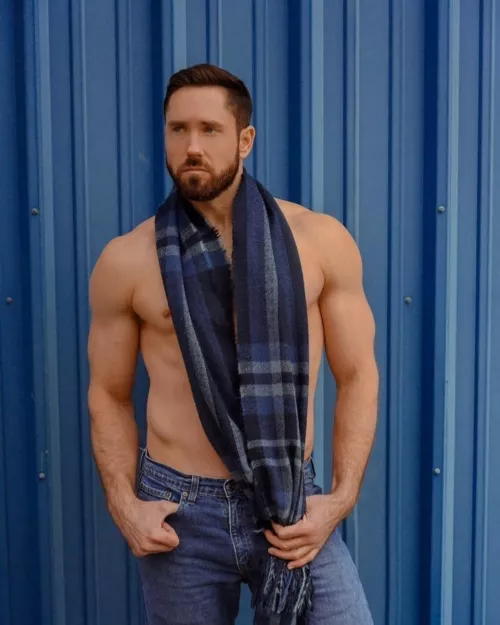 Like the scarf made a difference 🥶🥶🥶 Like the scarf made a difference 🥶🥶🥶