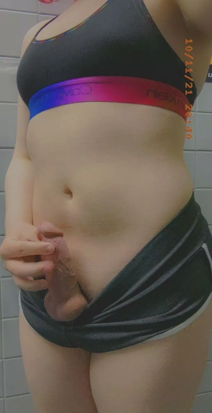 Like what's under my shorts?π Like what's under my shorts?π