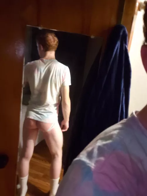 Lil Pale booty looks so good framed by a jock 😍😋