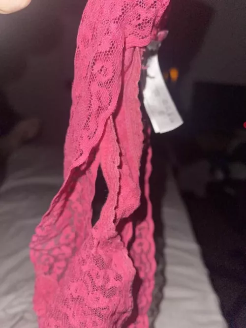 lil sis panties hmu if u got a sis we can trade