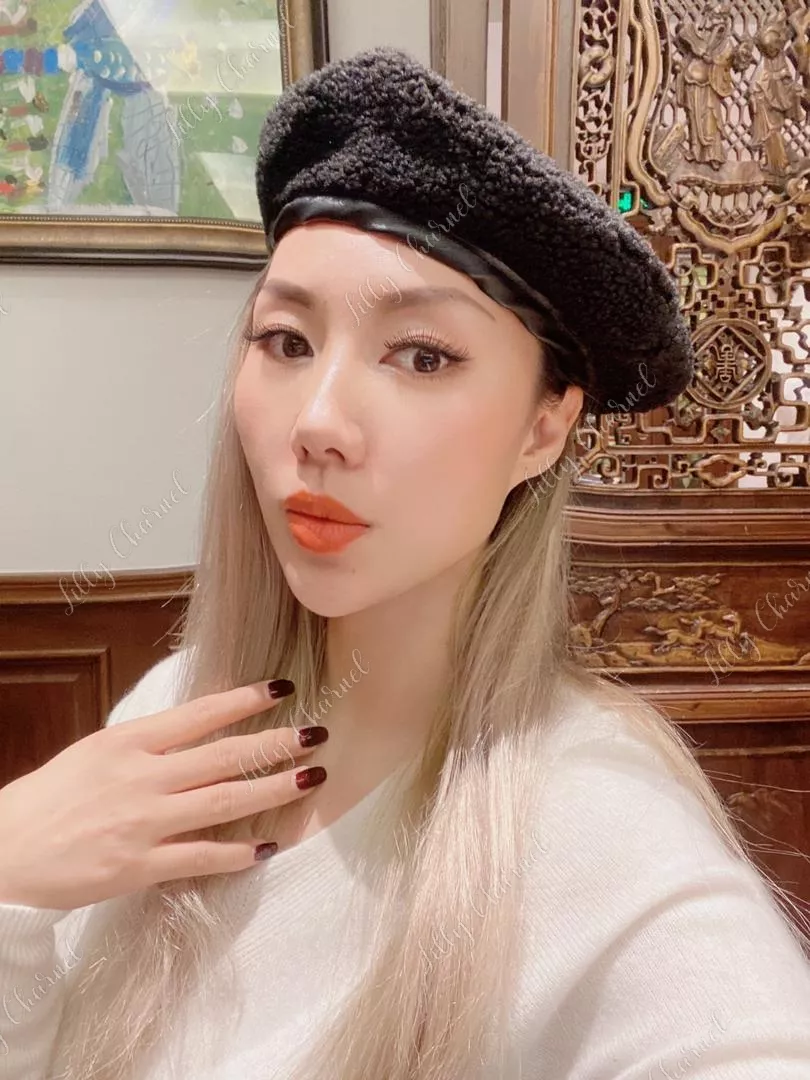 Lilly CHARNEL - Art, Fashion & Lingerie Model