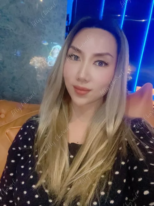 Lilly CHARNEL - fashion & lingerie model. Posting contents regularly