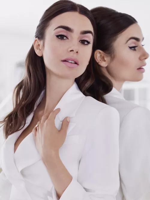Lily Collins