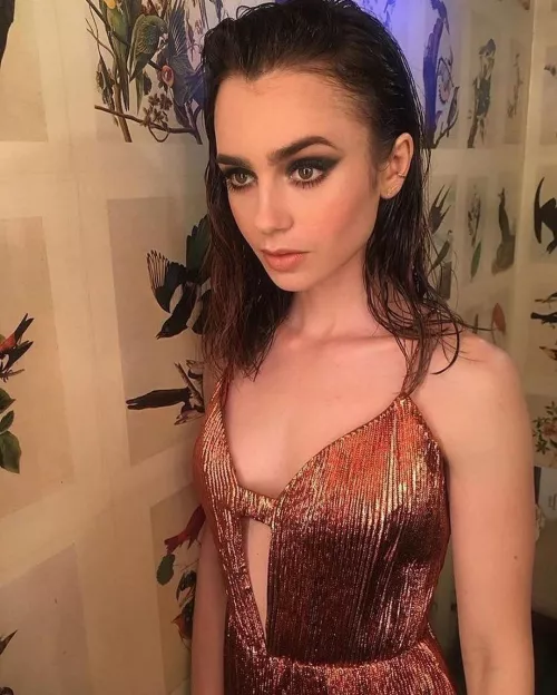 Lily Collins