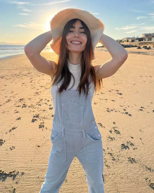 Lily Collins Lily Collins