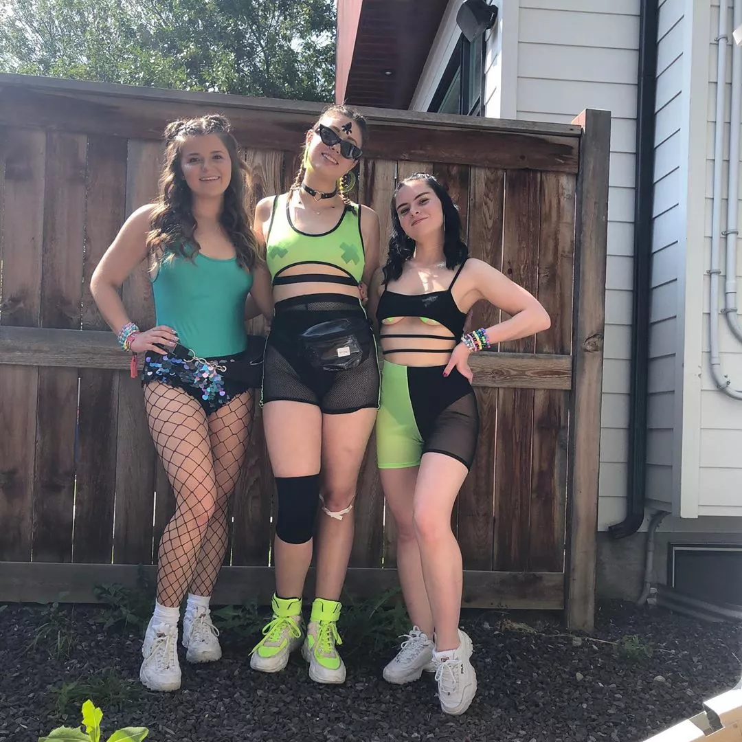 Lime Green Rave Girls Lime Green Rave Girls