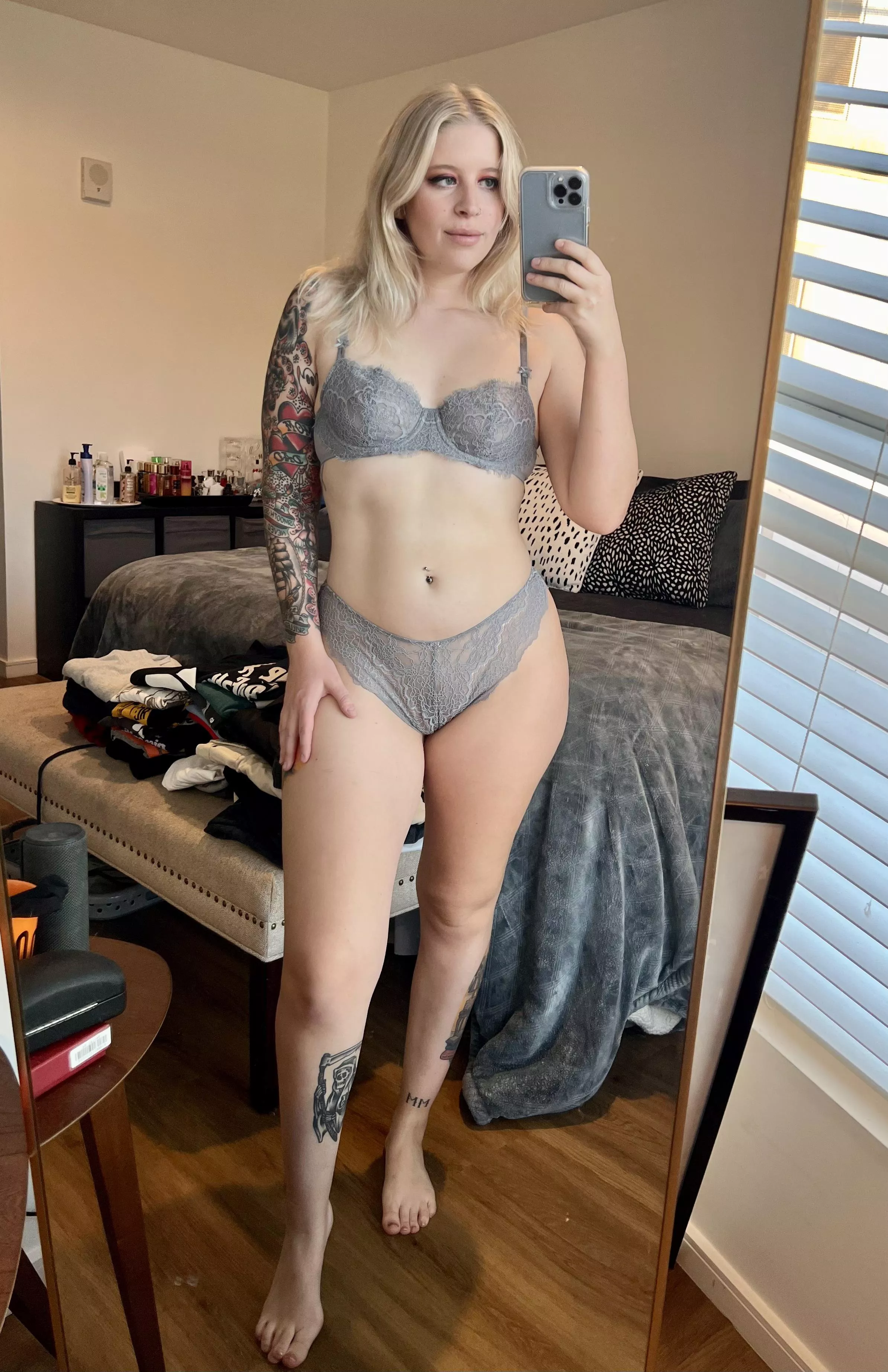 Lingerie or nothing at all? 😈