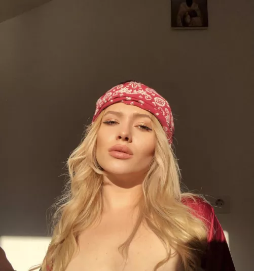 Link in com😈🔞OnlyFans creator😊Russian/Italian baby 20y