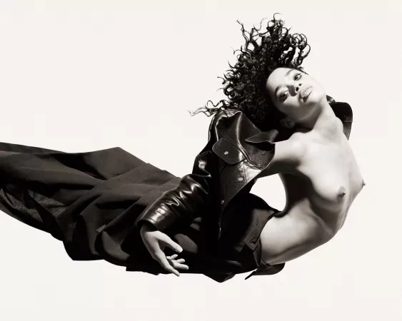 Lisa Bonet Topless, 1987