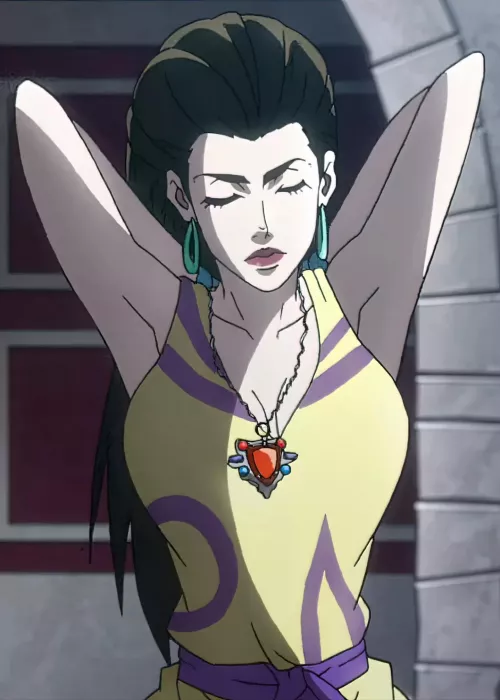 Lisa Lisa is showing her sexy armpits