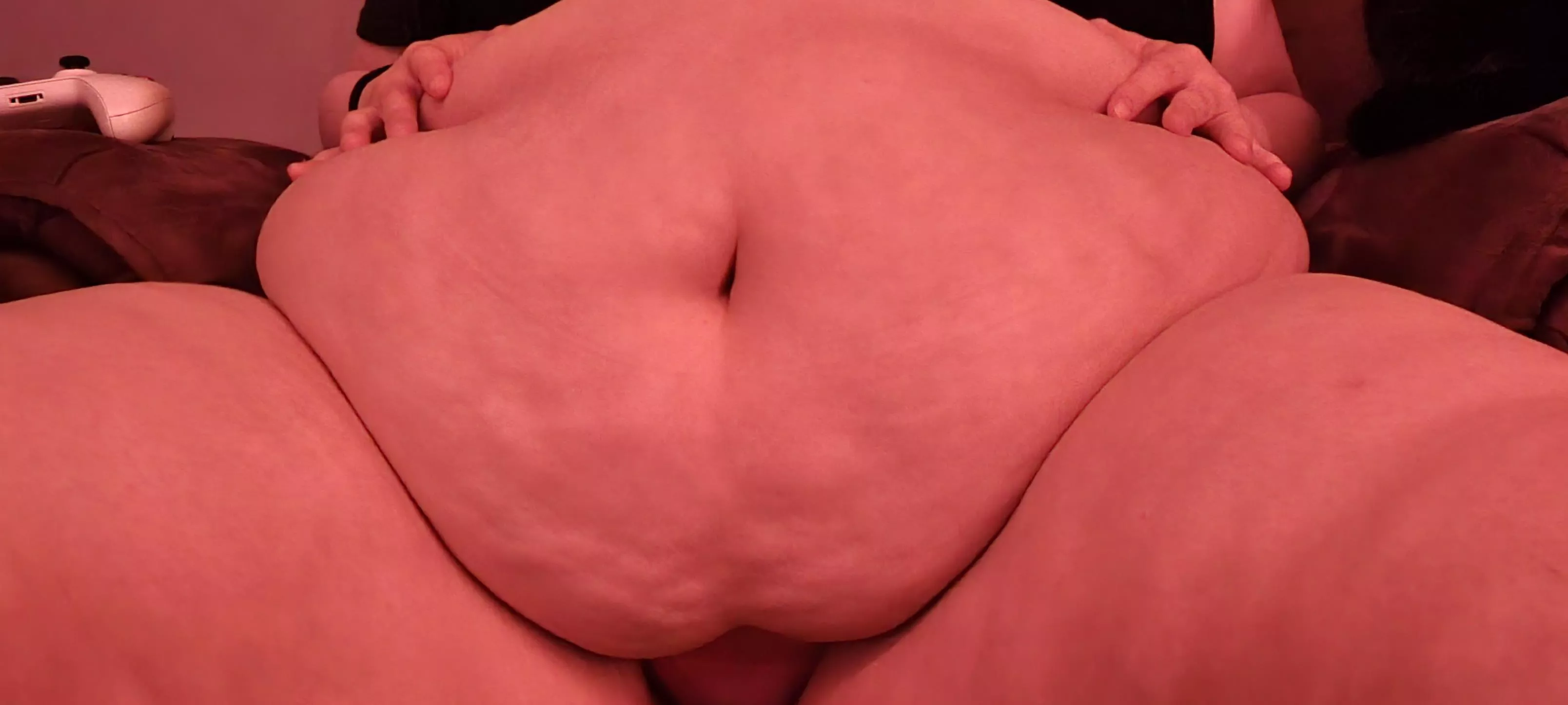 Literally about to stuff this fat gut with tons of taco bell π€€ Literally about to stuff this fat gut with tons of taco bell π€€