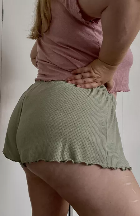 Little bum cheek on show π see more on my OnlyFans ππΌπ₯π