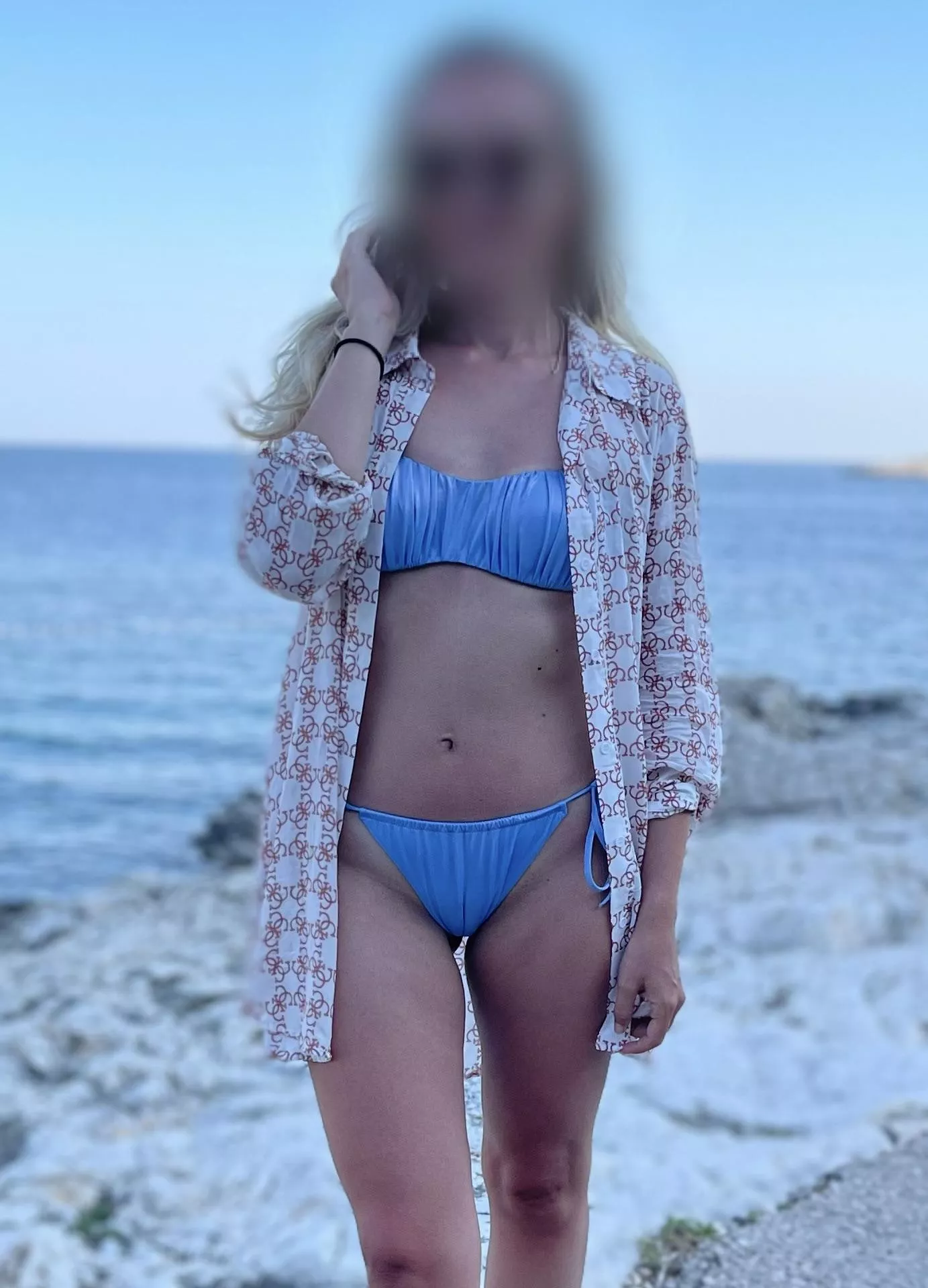 Little cameltoe & little tits