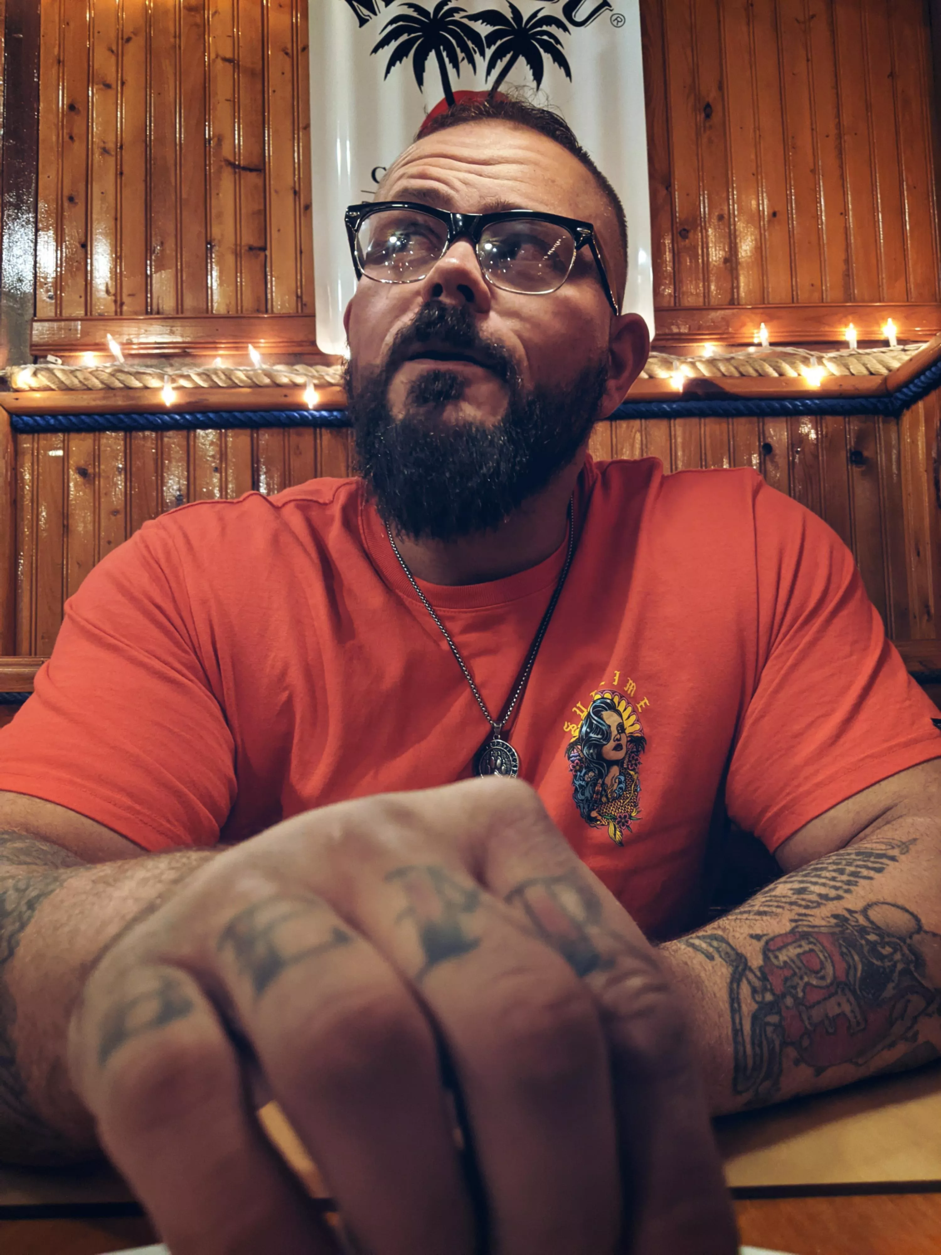 Little dinner date on first night of vacation..maybe we can walk down to the beach and you let me taste you for dessert 😉