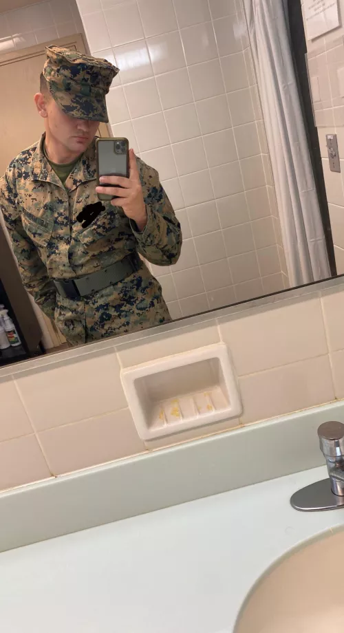 Little fun on duty?👀