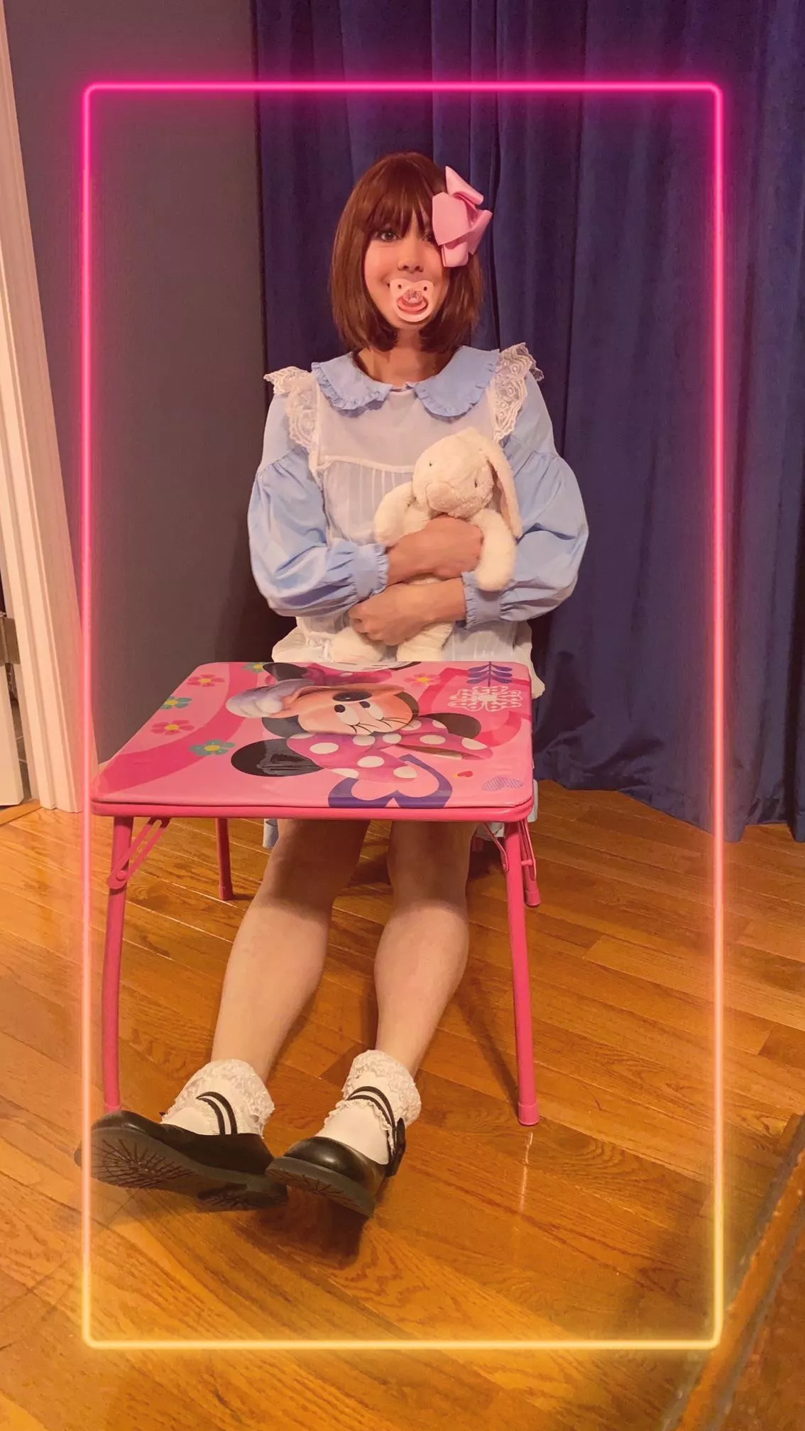 Little girl time with mommy today!! Yay!! ??? I did a craft at my new table!