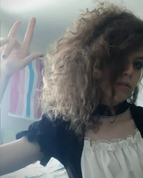 live by the flag, die by the flag π€ *giggles* live by the flag, die by the flag π€ *giggles*