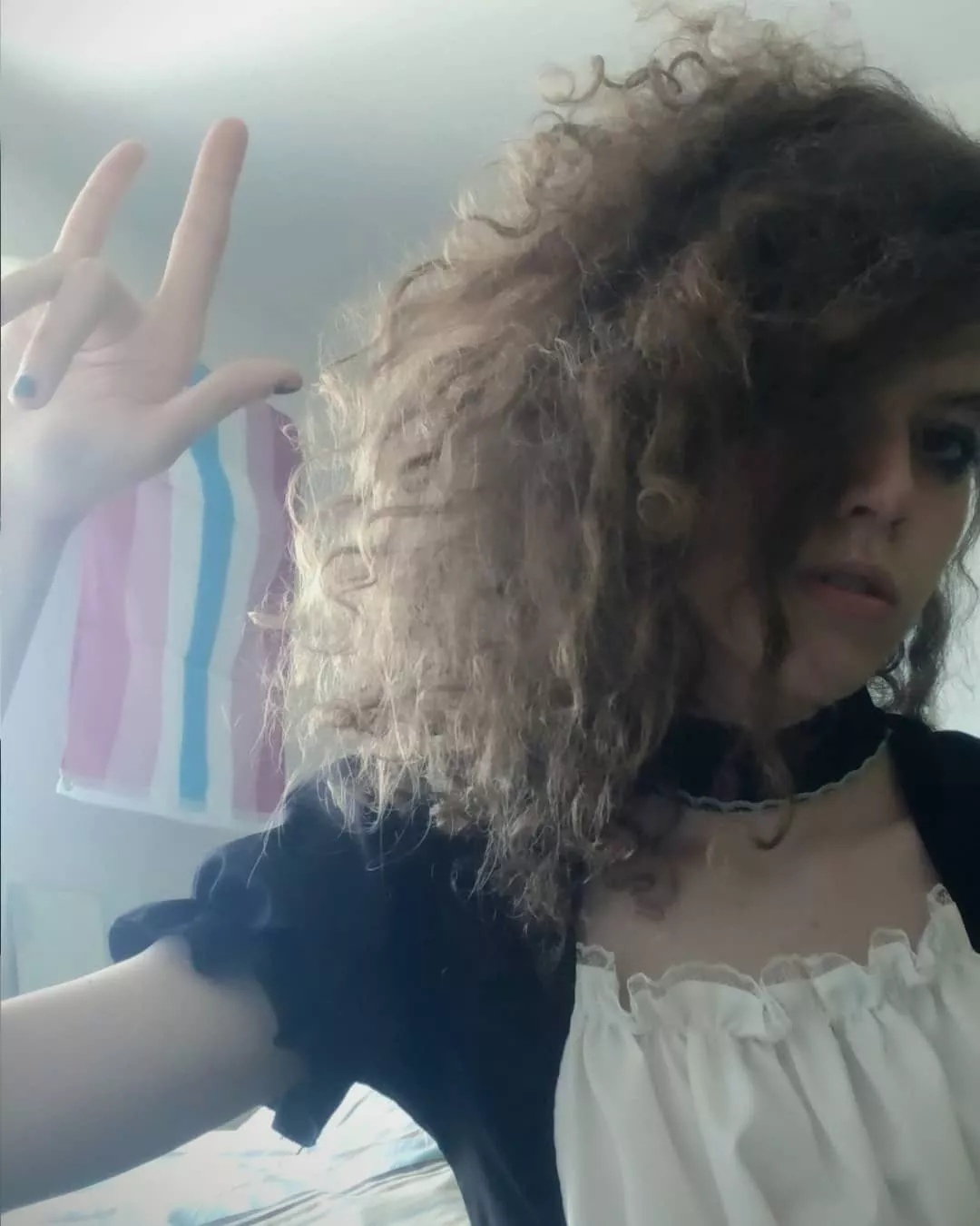 live by the flag, die by the flag 🤟 *giggles*