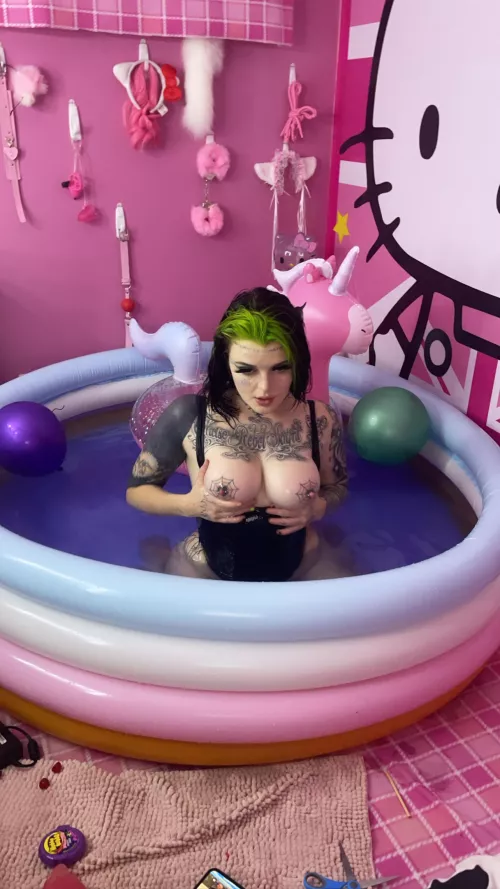 Live on cam right now in a slime bath