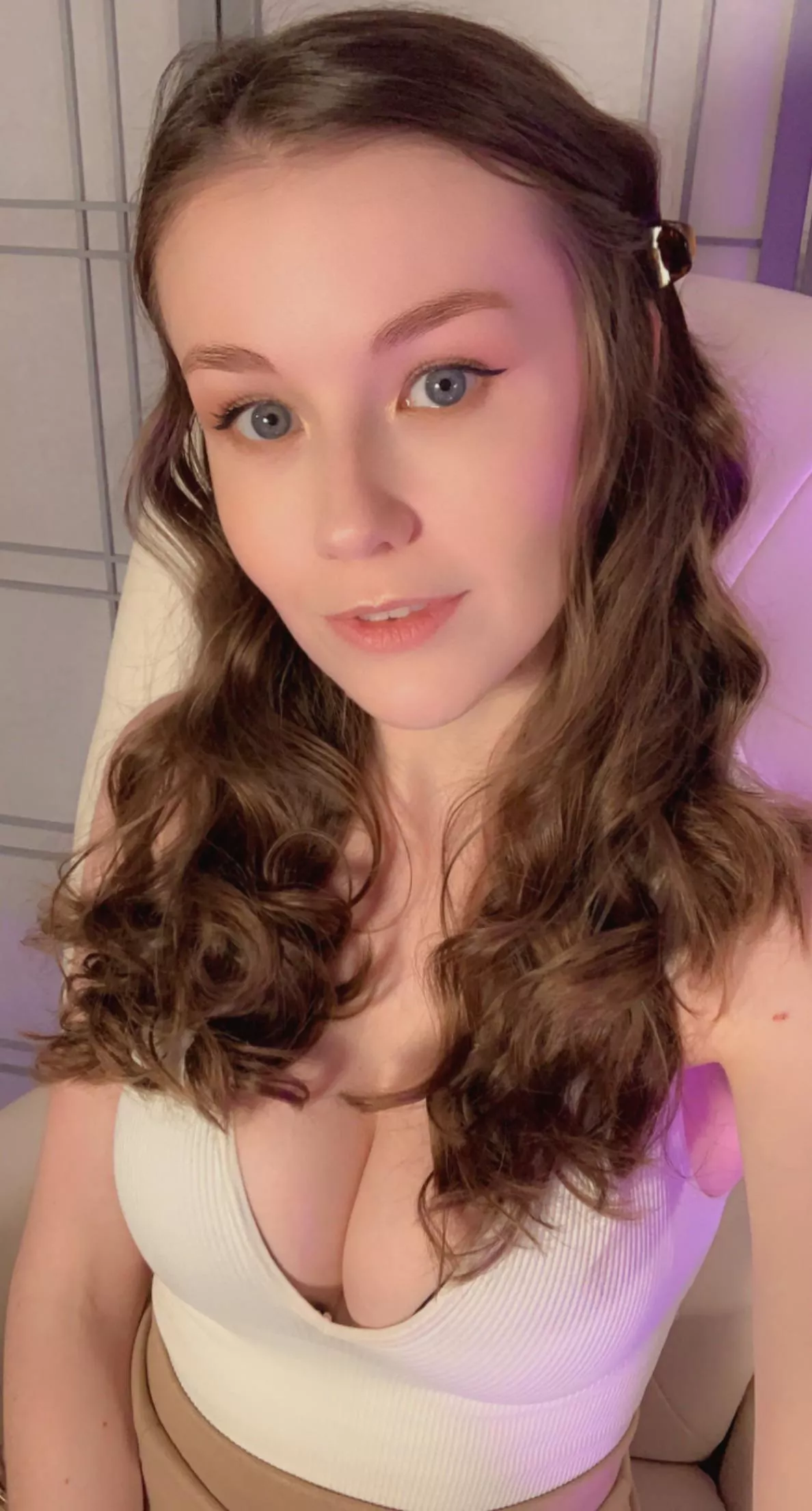 Live on twitch! Come hang! /EmilyBloomShow Live on twitch! Come hang! /EmilyBloomShow