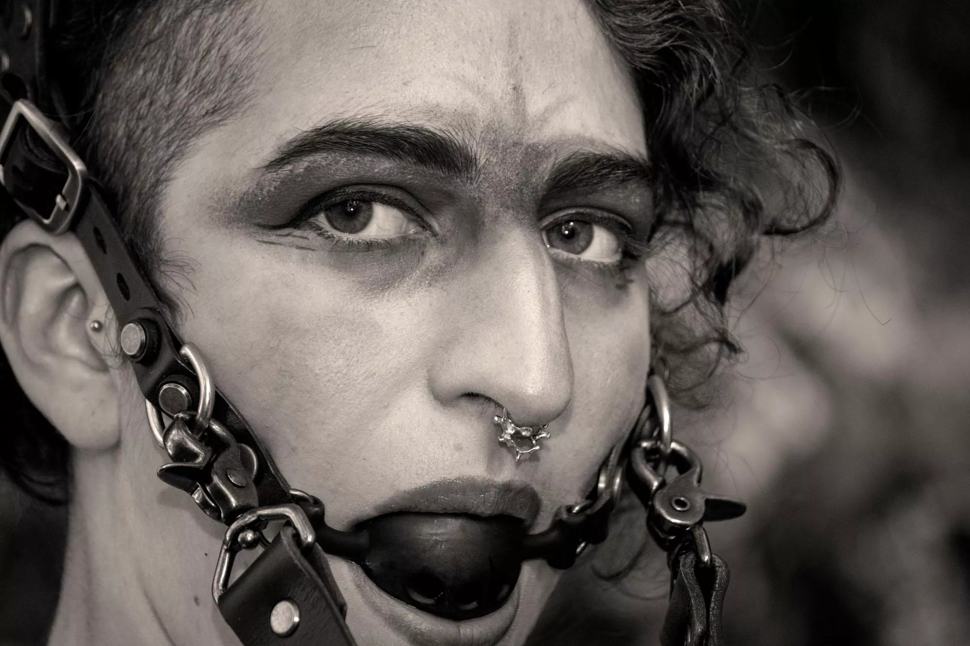 Living deliciously with this gag and harness 😈