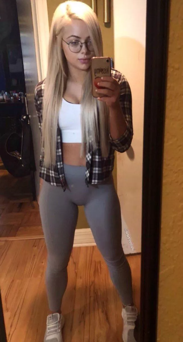 Liv’s Tight😻 Liv’s Tight😻