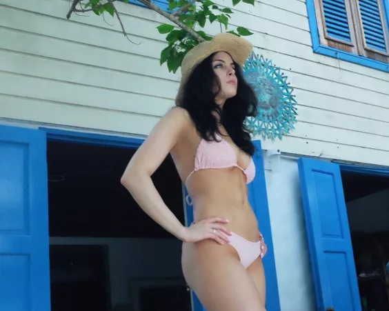 Liz Gillies Liz Gillies