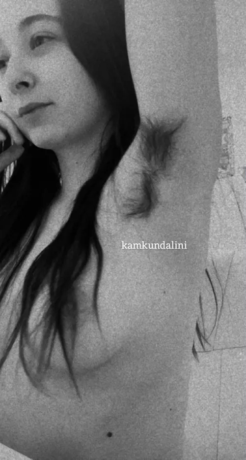 local fairy hippie passing through 🧚🏽‍♀️💜🍃