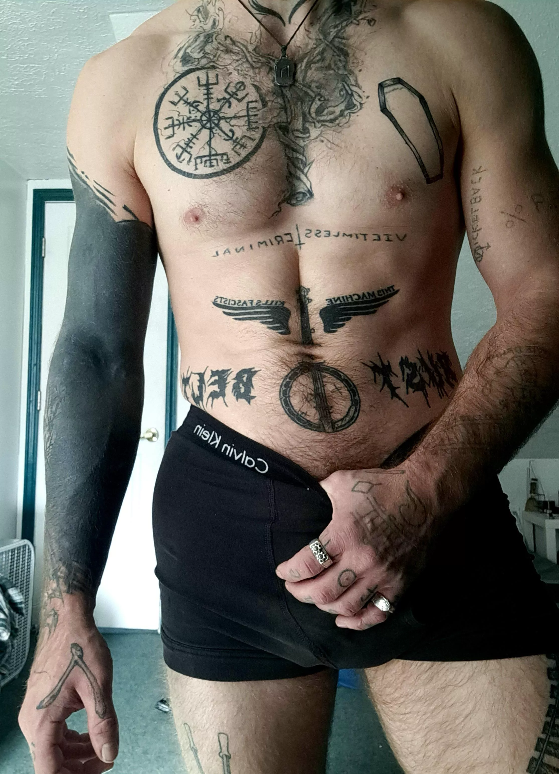 lofi shirtless pics to chill and relax to